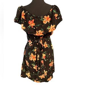 Forever 21 Floral summer off the shoulder dress with waist strap